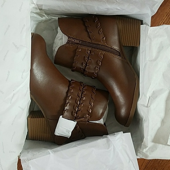 Style&Co Shoes (BRAND NEW!!!) - LIQUIDATION SALE!! - Picture 5 of 6